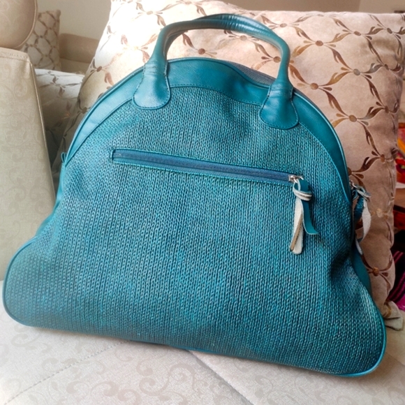 Baggit Textured shoulder bag - Picture 6 of 11